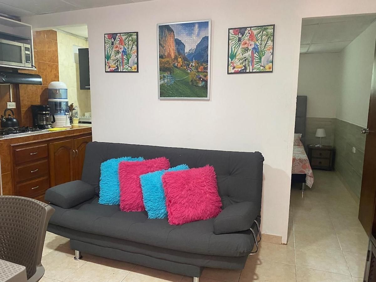 Fully Equipped In Bruselas, Apartamento *
