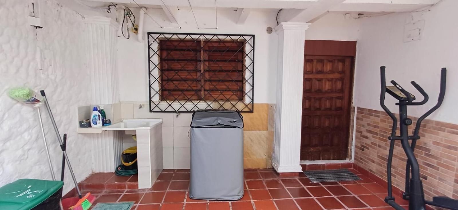 Fully Equipped In Bruselas, Apartamento Cartagena