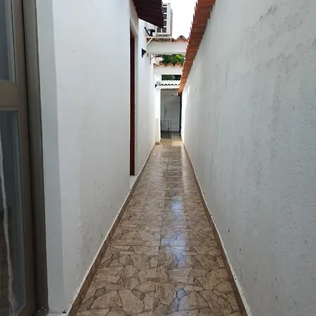 Fully Equipped In Bruselas, Apartamento Cartagena